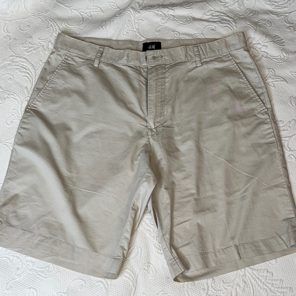 H&M Shorts Hm Mens Shorts Us 33r Light Khaki 0 Cotton Back And Side